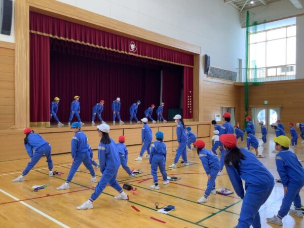 ○１，６年生　合同体育